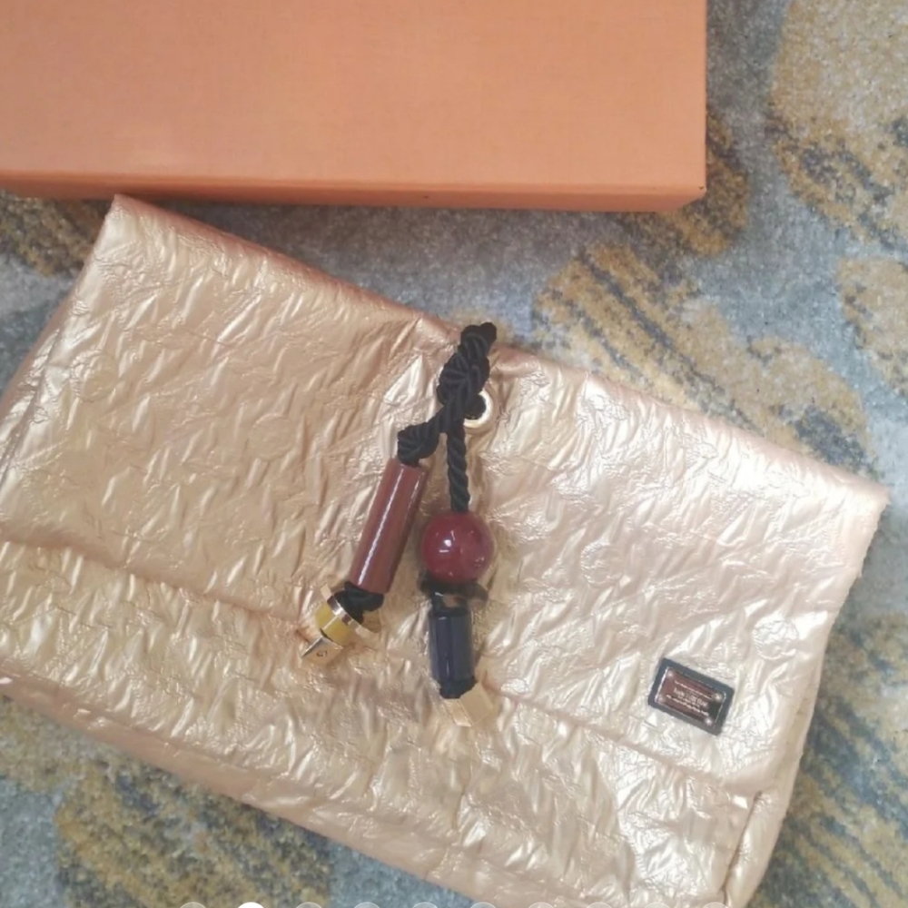 Sale ❤Louis Vuitton Clutch❤ - Picture 2 of 11